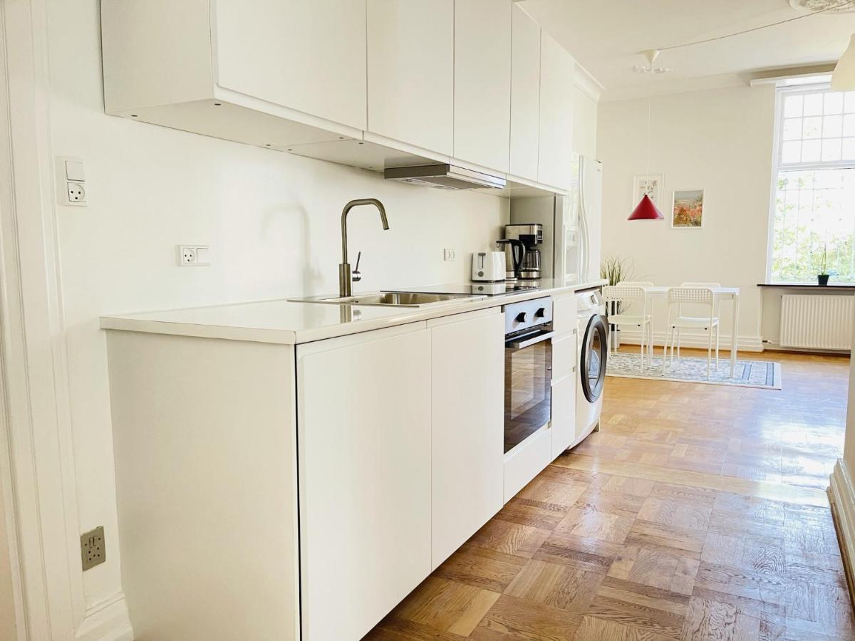 Aday - Aalborg Mansion - Open Bright Apartment With Garden Exterior foto
