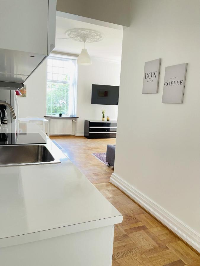 Aday - Aalborg Mansion - Open Bright Apartment With Garden Exterior foto