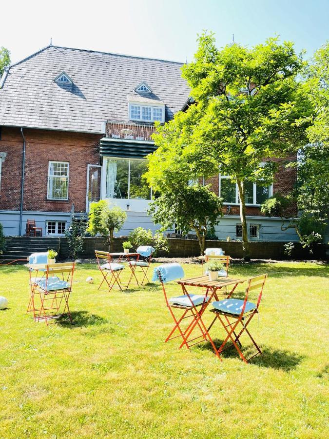 Aday - Aalborg Mansion - Open Bright Apartment With Garden Exterior foto